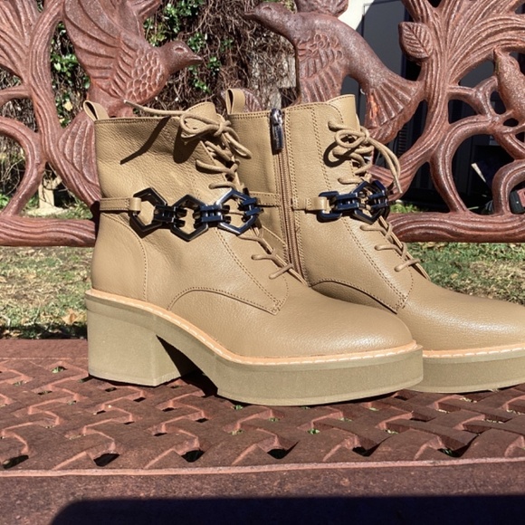 NWT Vince Camuto Leather Keltana Combat Cub Stanly Block Heel Moto Boot - Picture 7 of 8